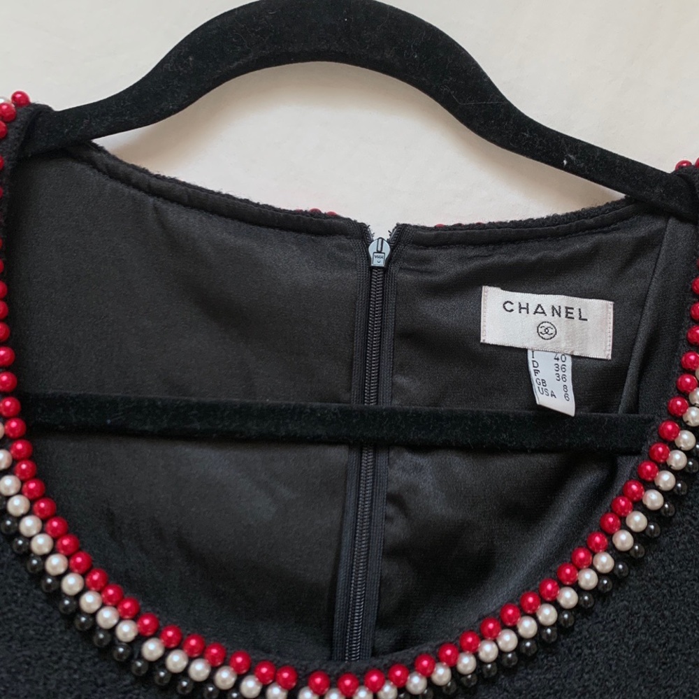 Vintage Authentic Boucle Chanel Dress - Picture 2 of 4
